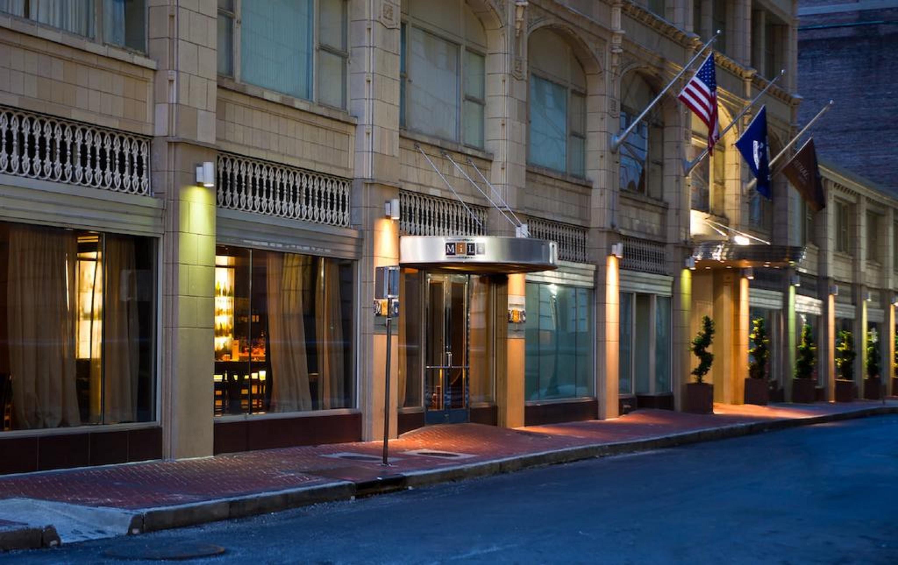 Renaissance New Orleans Pere Marquette French Quarter Area Hotel Exterior photo